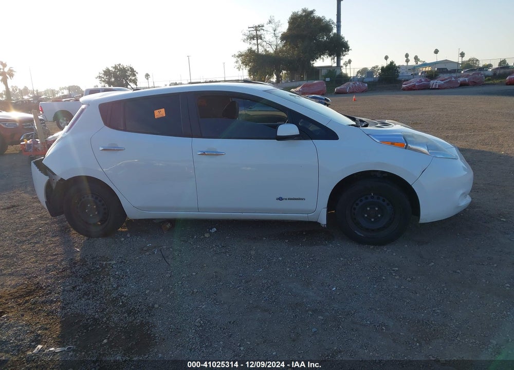 2016 NISSAN LEAF S VIN: 1N4AZ0CP3GC304585