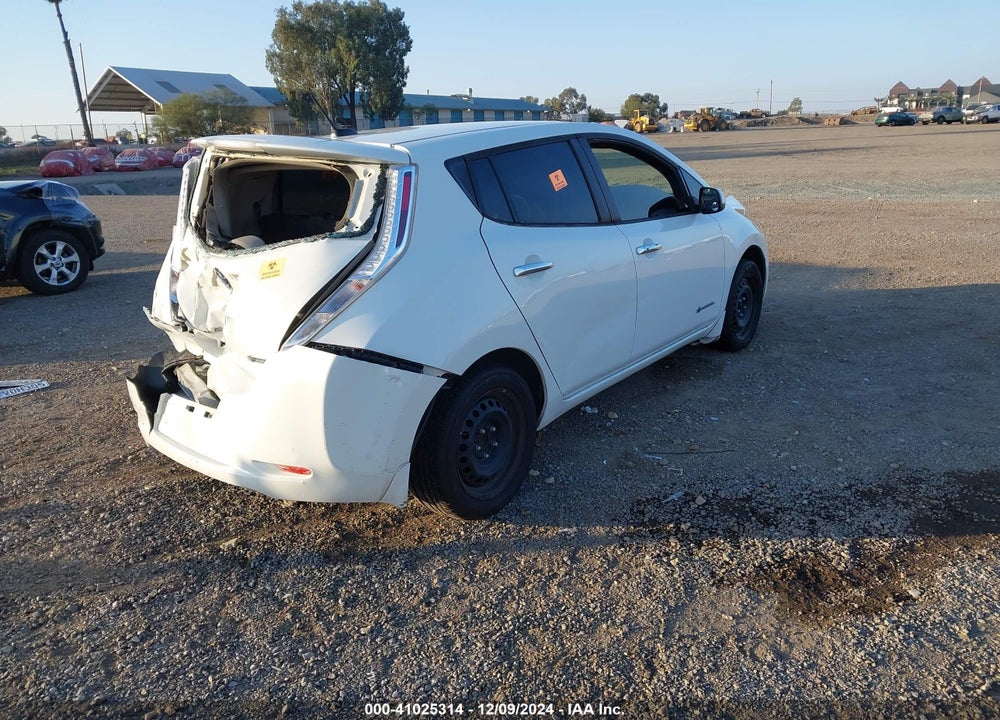 2016 NISSAN LEAF S VIN: 1N4AZ0CP3GC304585