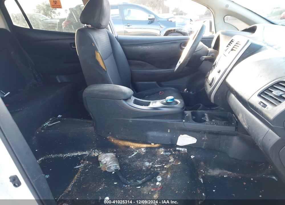 2016 NISSAN LEAF S VIN: 1N4AZ0CP3GC304585