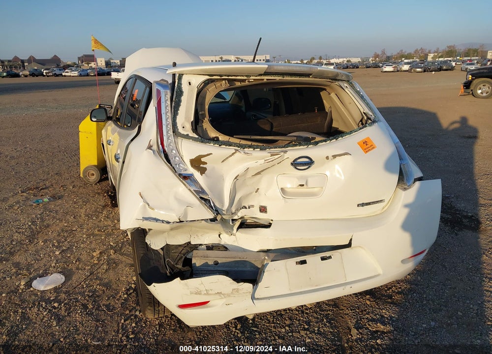 2016 NISSAN LEAF S VIN: 1N4AZ0CP3GC304585