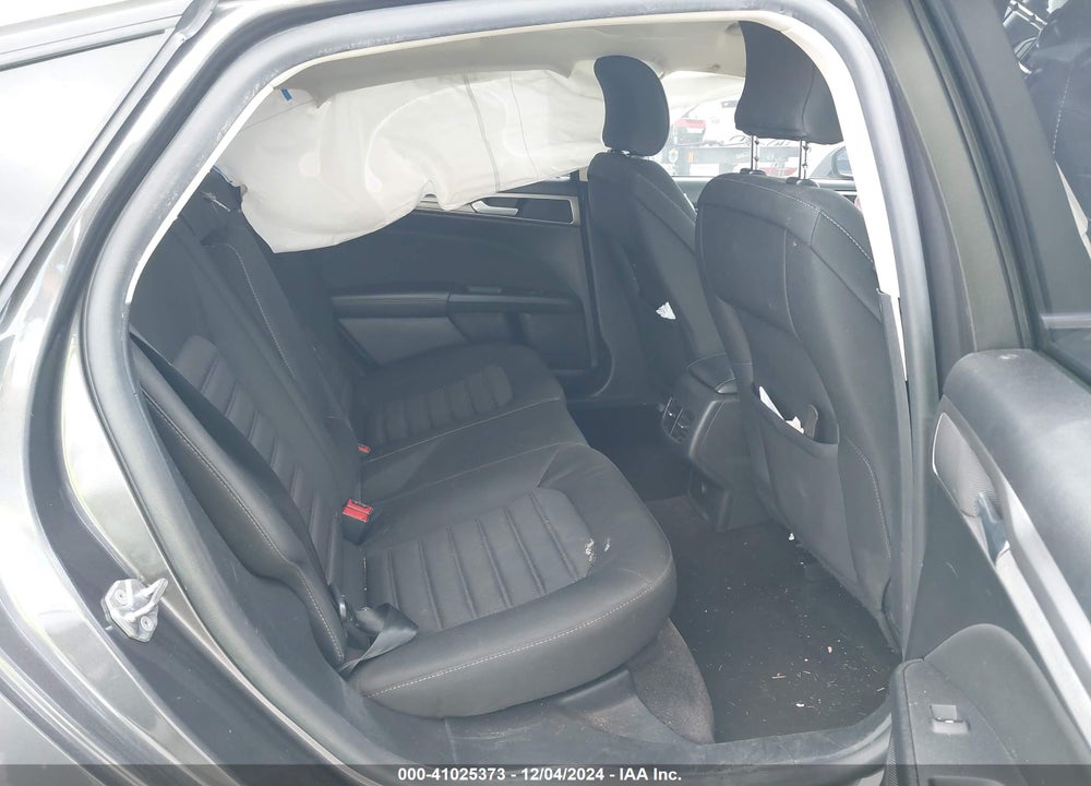 2018 FORD FUSION SE VIN: 3FA6P0HD8JR257217