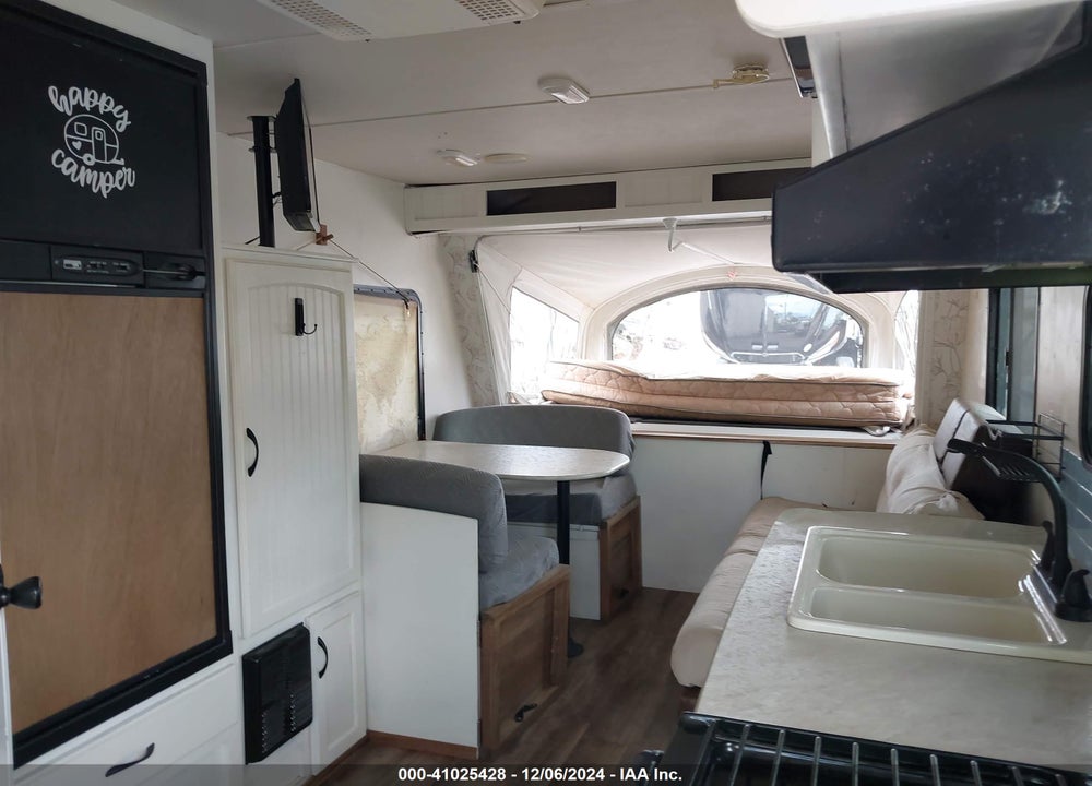 2015 OTHER JAYCO VIN: 10JBJHBJ6E1JH0095