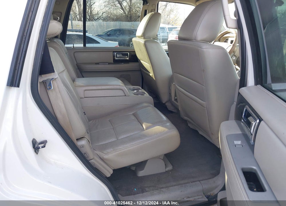 2010 LINCOLN NAVIGATOR VIN: 5LMJJ2J50AEJ07246