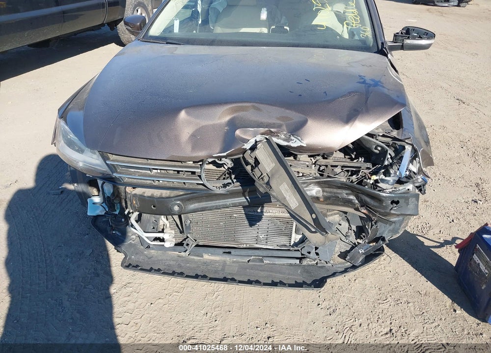 2015 VOLKSWAGEN JETTA 1.8T SE VIN: 3VWD07AJ5FM243002
