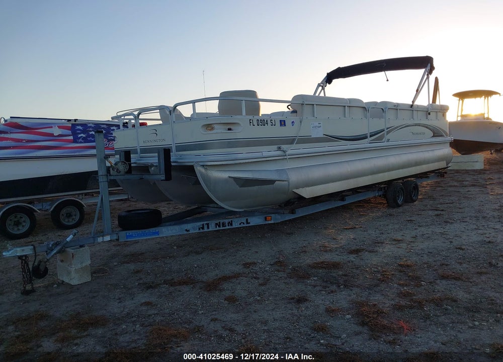 2007 BENNINGTON OTHER VIN: ETW48021I607