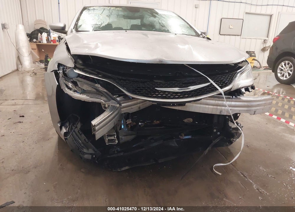 2015 CHRYSLER 200 LIMITED VIN: 1C3CCCABXFN602961