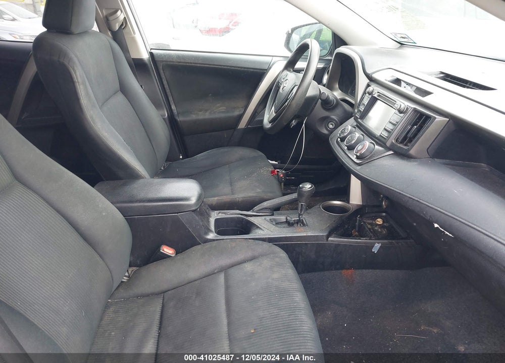 2015 TOYOTA RAV4 LE VIN: 2T3BFREV7FW325149
