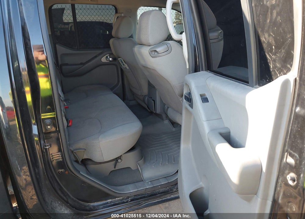 2007 NISSAN FRONTIER LE VIN: 1N6AD07W87C455509