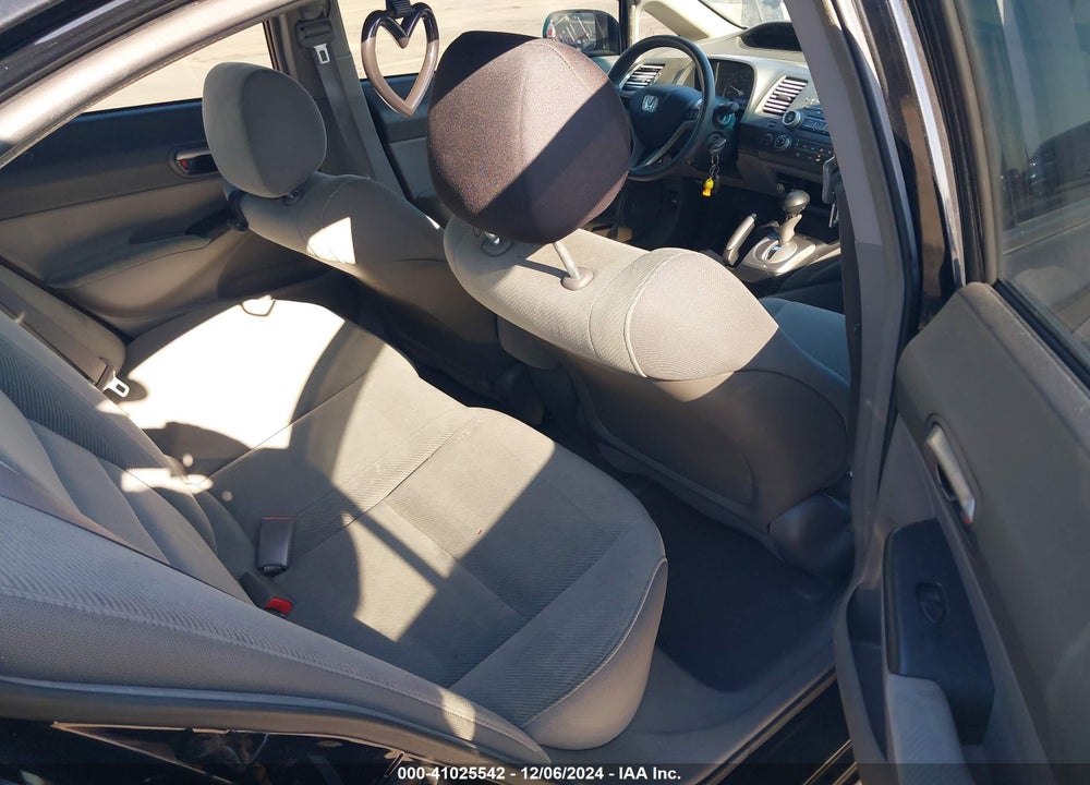 2011 HONDA CIVIC LX VIN: 2HGFA1F52BH303894