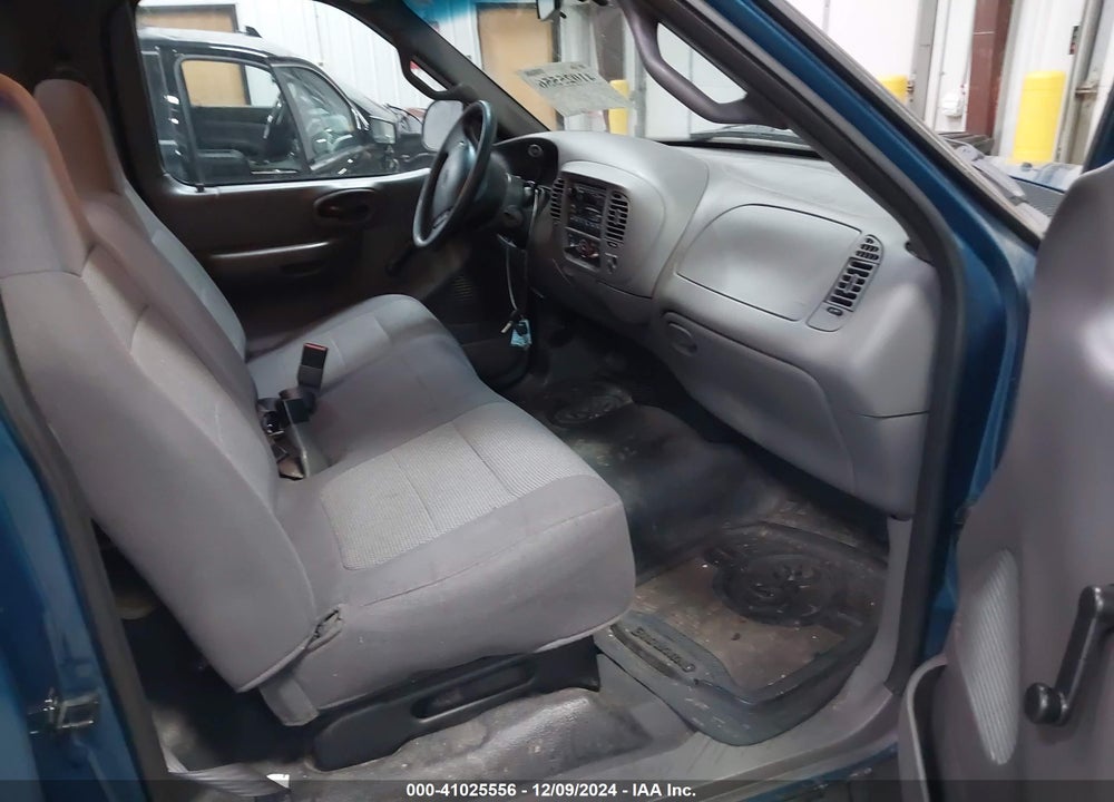 2001 FORD F-150 XL/XLT VIN: 2FTZF17261CA81079
