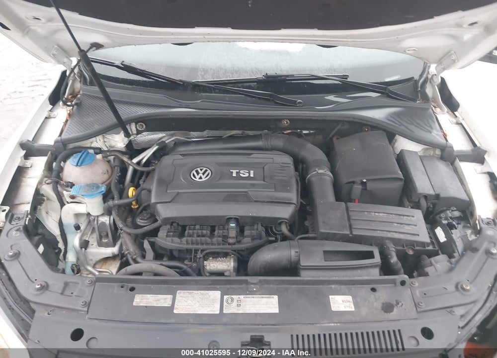 2014 VOLKSWAGEN PASSAT 1.8T S VIN: 1VWAT7A37EC043329