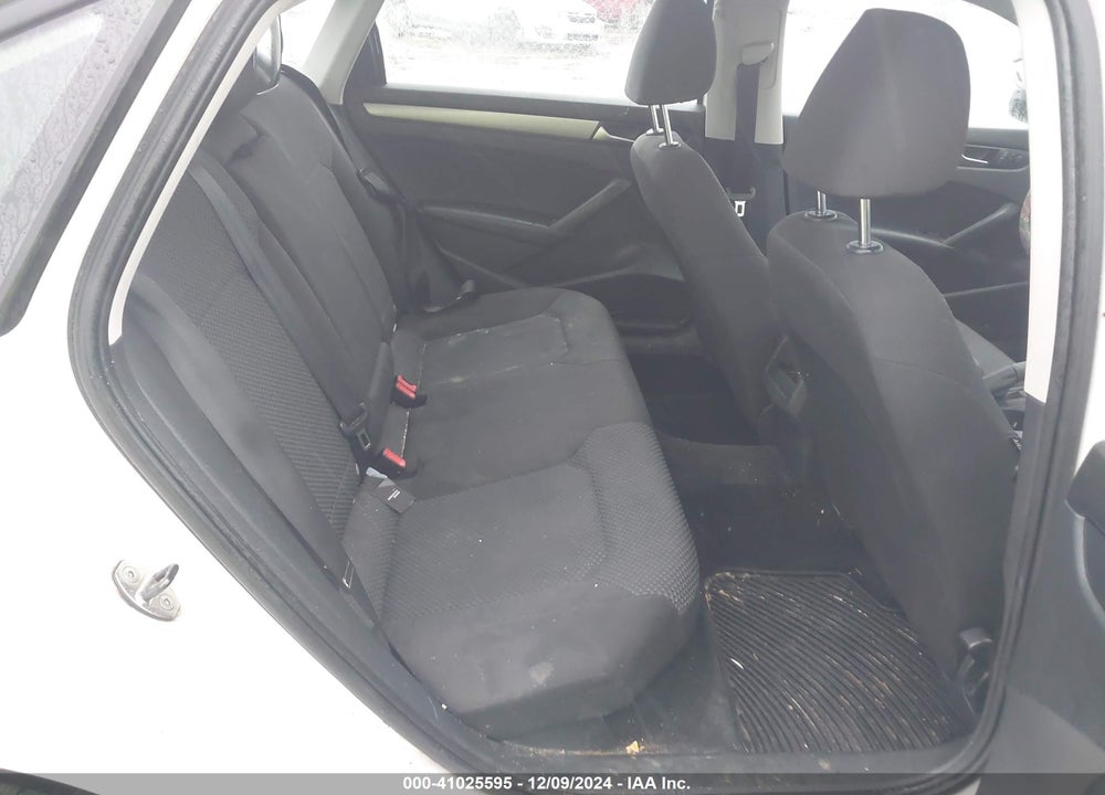 2014 VOLKSWAGEN PASSAT 1.8T S VIN: 1VWAT7A37EC043329