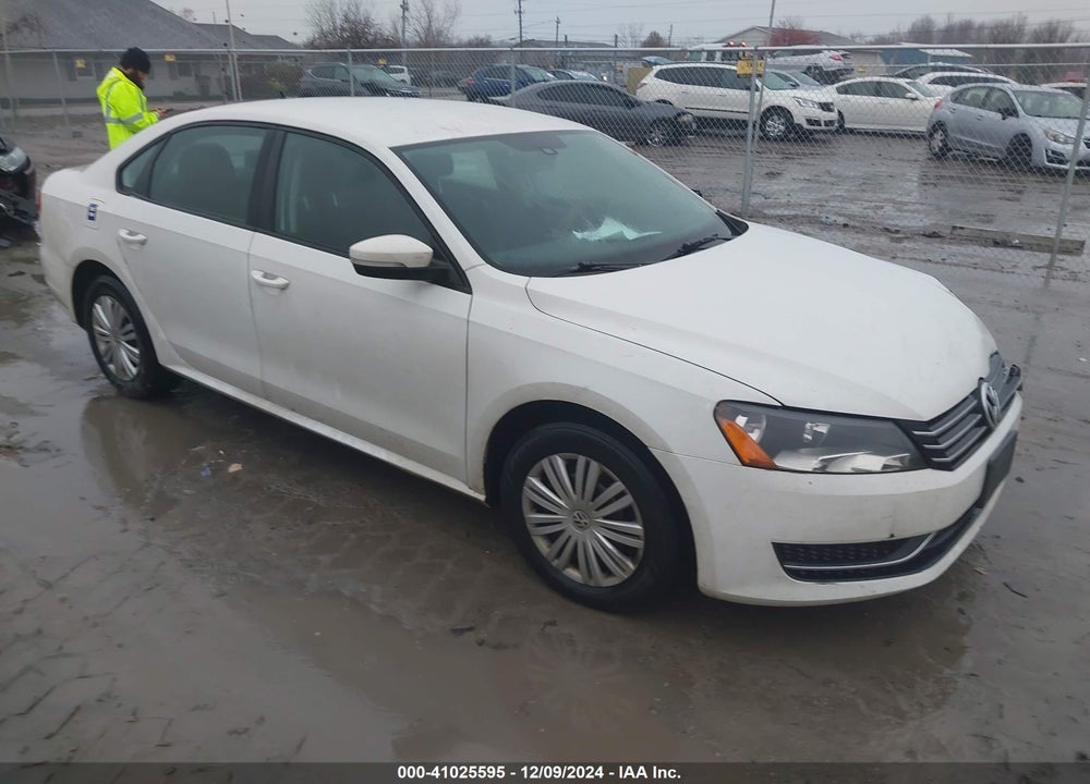 2014 VOLKSWAGEN PASSAT 1.8T S VIN: 1VWAT7A37EC043329