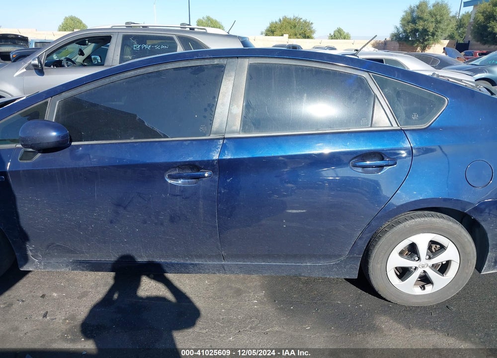 2015 TOYOTA PRIUS VIN: JTDKN3DU5F1864649