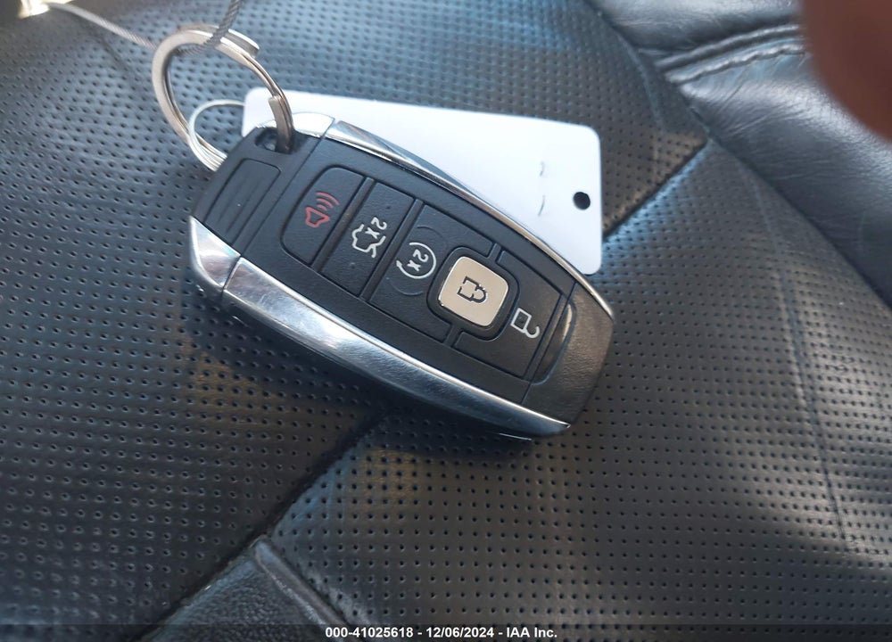 2014 LINCOLN MKZ VIN: 3LN6L2G95ER833877