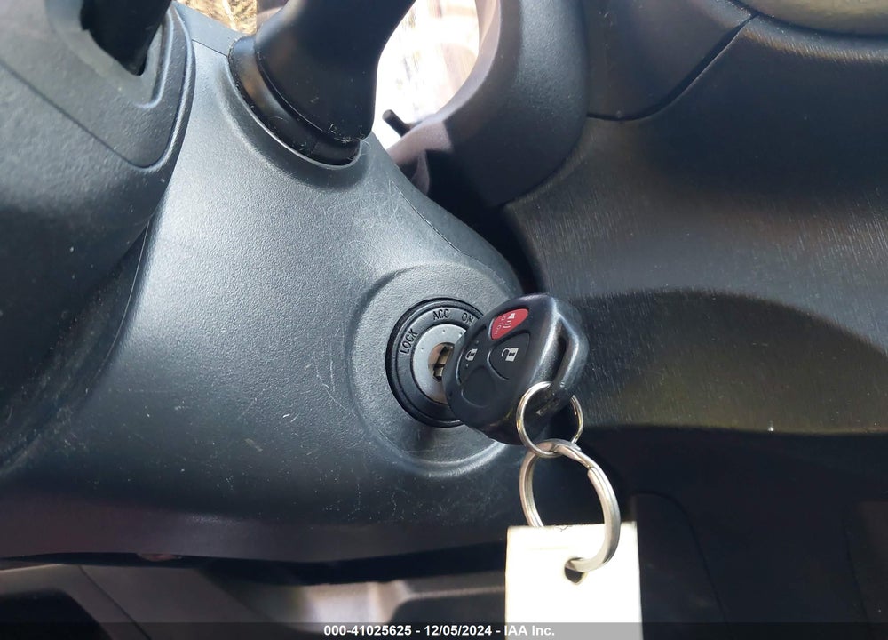 2013 TOYOTA YARIS SE VIN: JTDKTUD32DD572312
