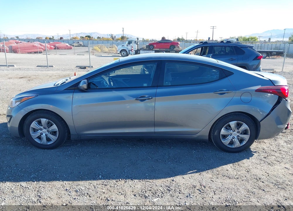 2016 HYUNDAI ELANTRA SE VIN: KMHDH4AE3GU622165