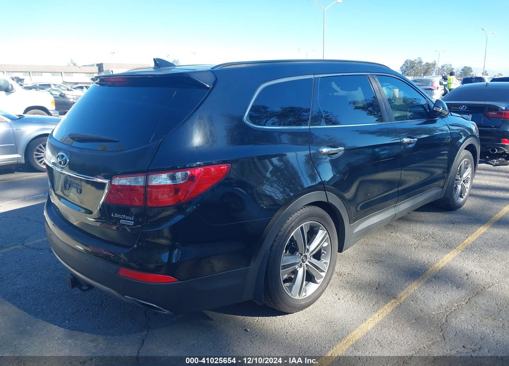 2016 HYUNDAI SANTA FE LIMITED VIN: KM8SR4HF4GU142378