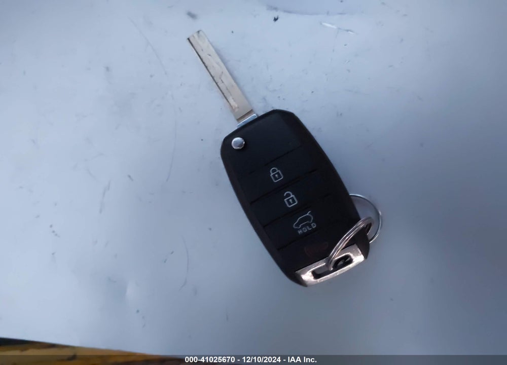 2019 KIA SORENTO 2.4L LX VIN: 5XYPGDA3XKG545291