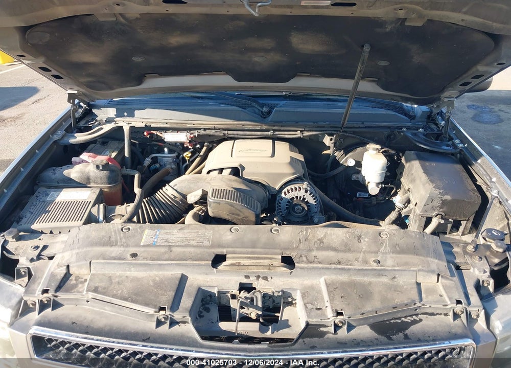 2008 CHEVROLET TAHOE LT VIN: 1GNFC13008R123220