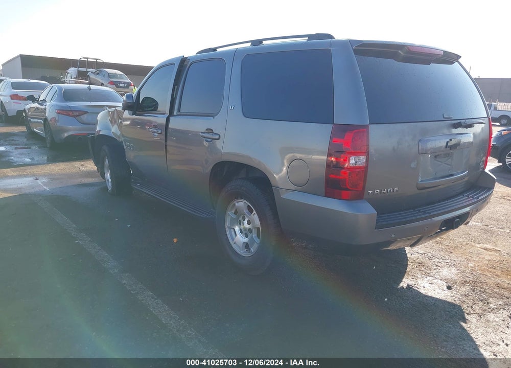 2008 CHEVROLET TAHOE LT VIN: 1GNFC13008R123220