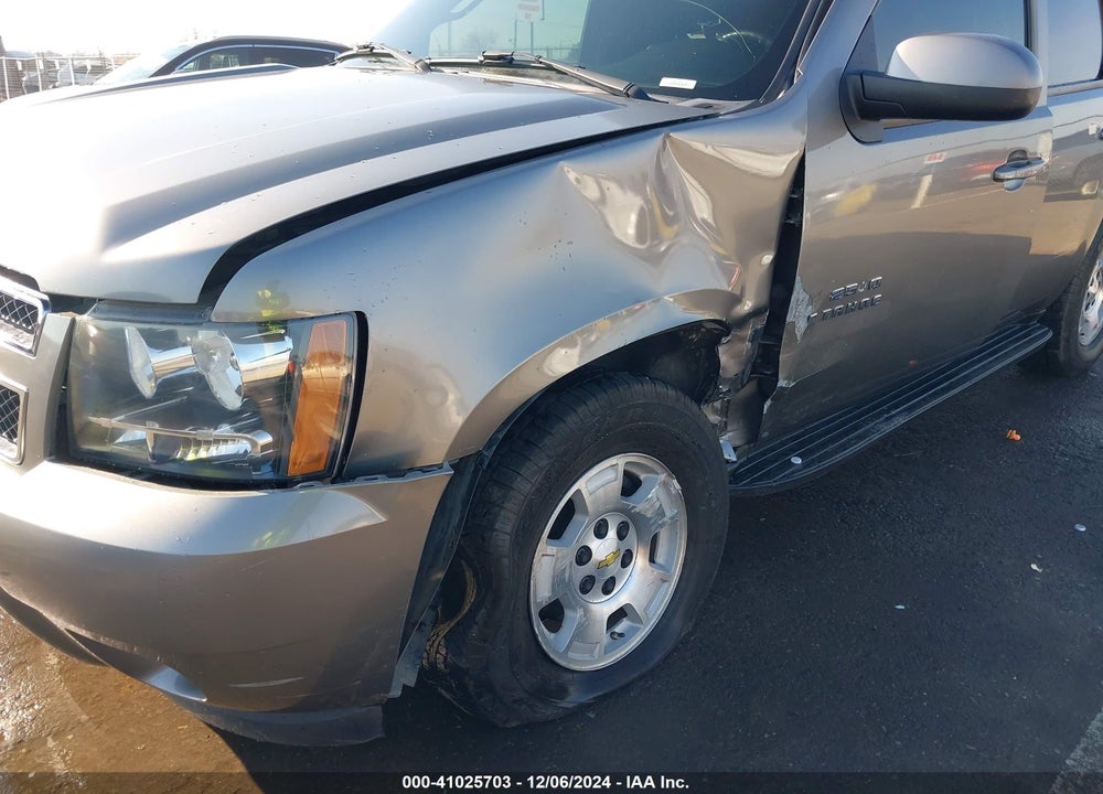 2008 CHEVROLET TAHOE LT VIN: 1GNFC13008R123220