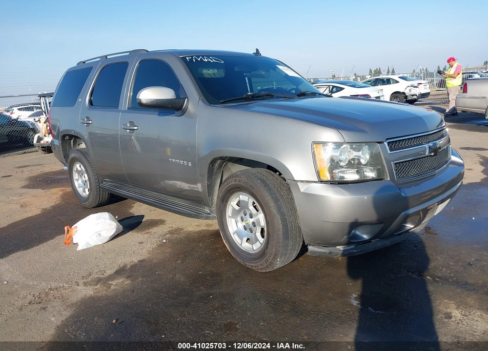 2008 CHEVROLET TAHOE LT VIN: 1GNFC13008R123220