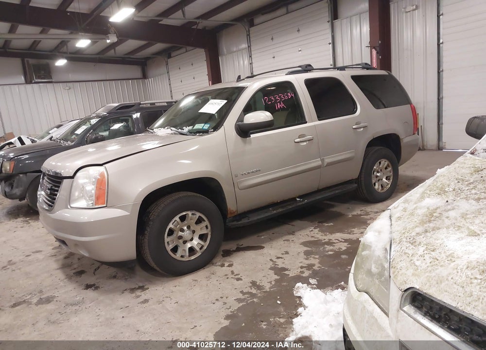 2008 GMC YUKON SLE VIN: 1GKFK13058R263893