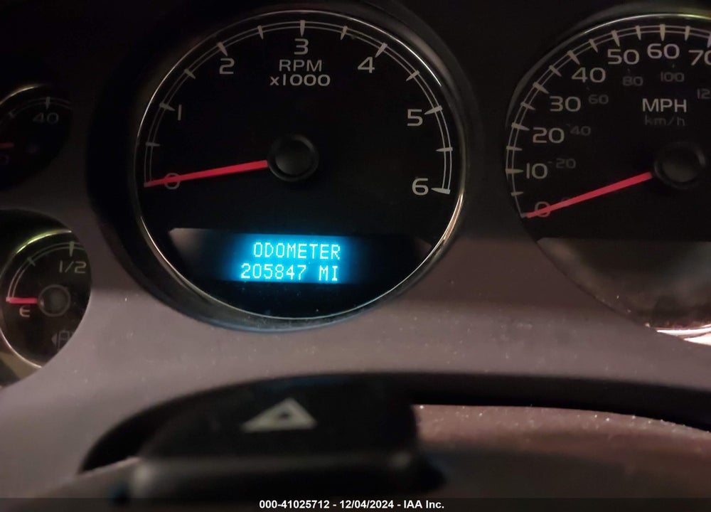2008 GMC YUKON SLE VIN: 1GKFK13058R263893