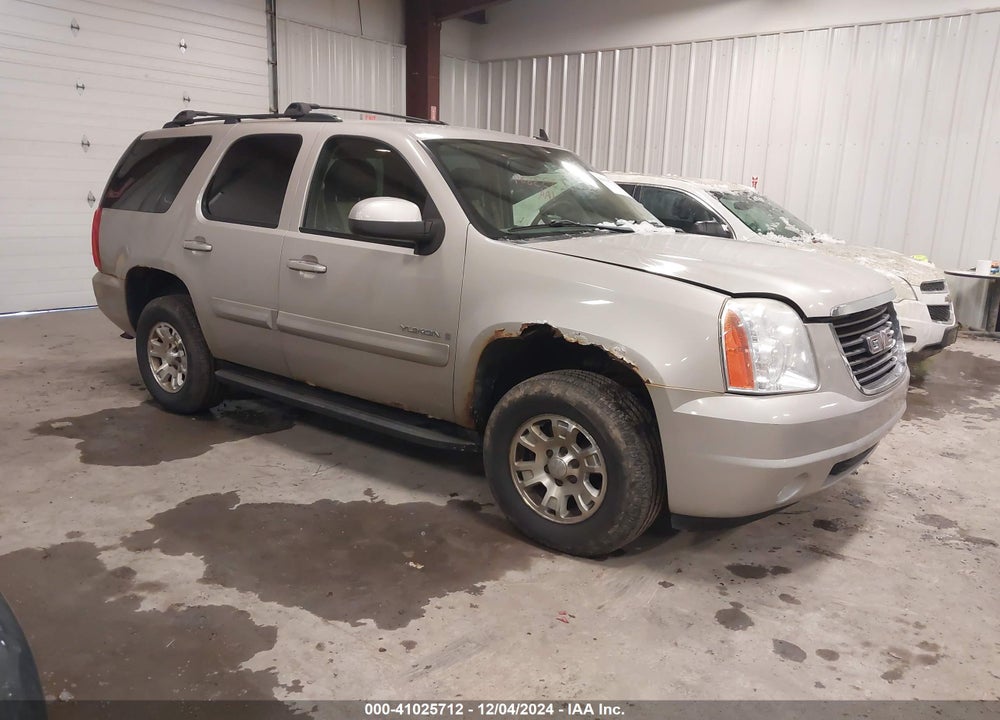 2008 GMC YUKON SLE VIN: 1GKFK13058R263893