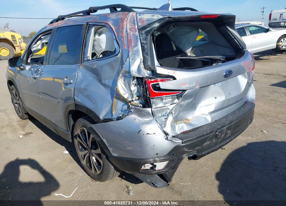 2023 SUBARU FORESTER LIMITED VIN: JF2SKAPC4PH458839