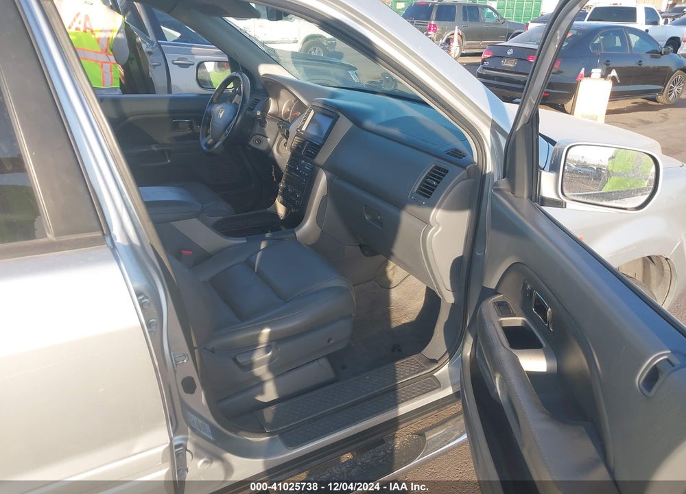 2006 HONDA PILOT EX-L VIN: 2HKYF18736H005388