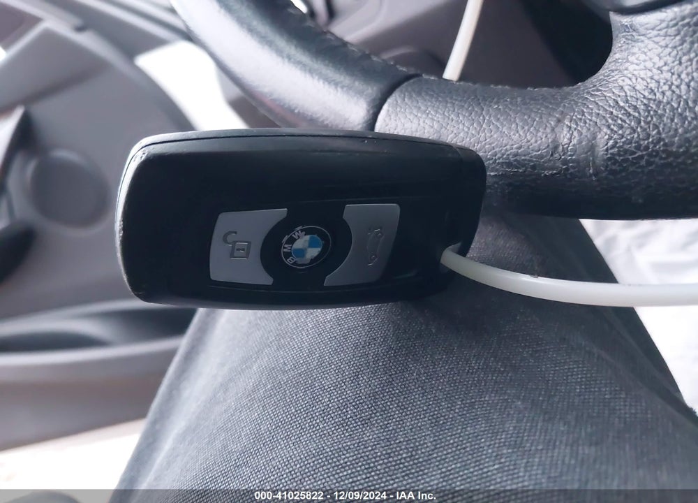 2015 BMW 3 SERIES VIN: WBA3C1C56FK122518
