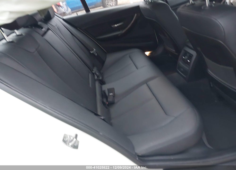2015 BMW 3 SERIES VIN: WBA3C1C56FK122518