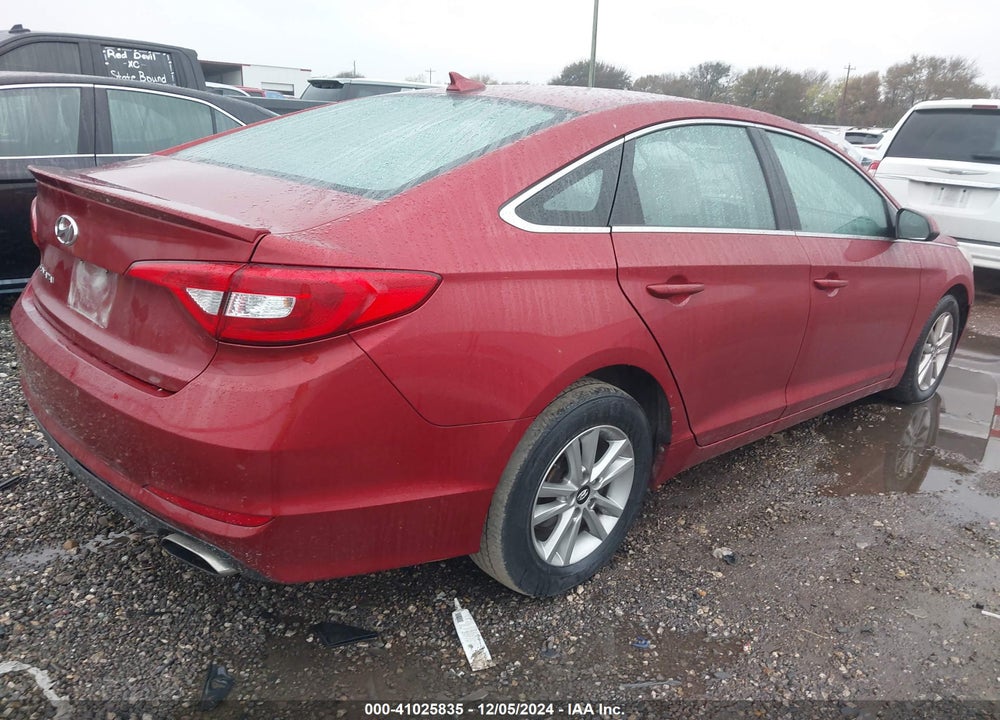 2015 HYUNDAI SONATA SE VIN: 5NPE24AFXFH155614