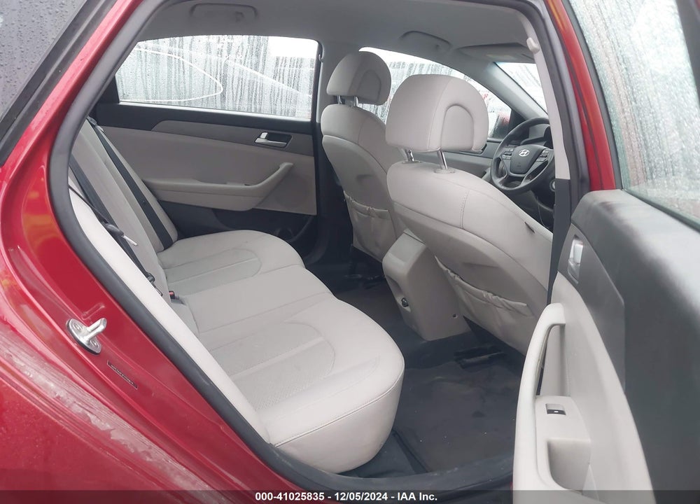 2015 HYUNDAI SONATA SE VIN: 5NPE24AFXFH155614