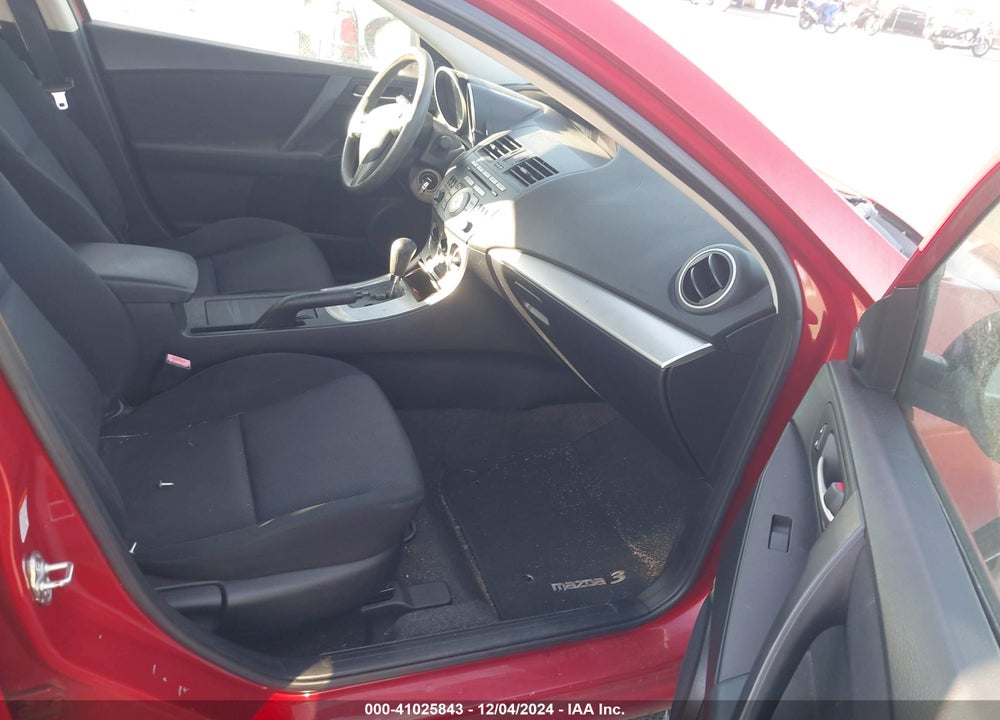 2011 MAZDA 3 I TOURING VIN: JM1BL1VG0B1478332