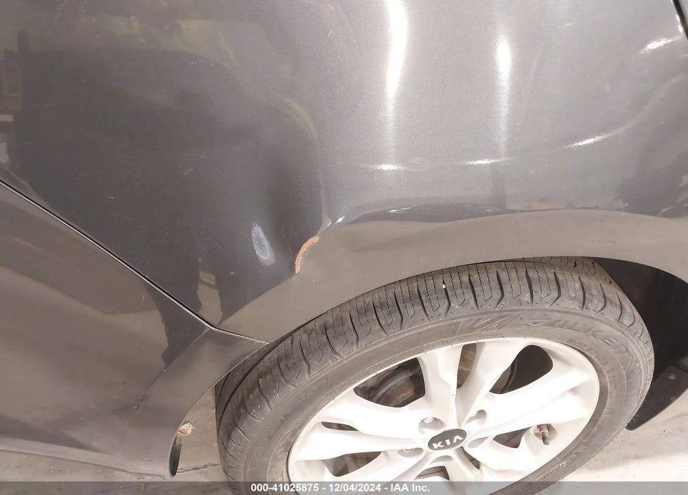 2011 KIA OPTIMA VIN: KNAGN4A75B5128076