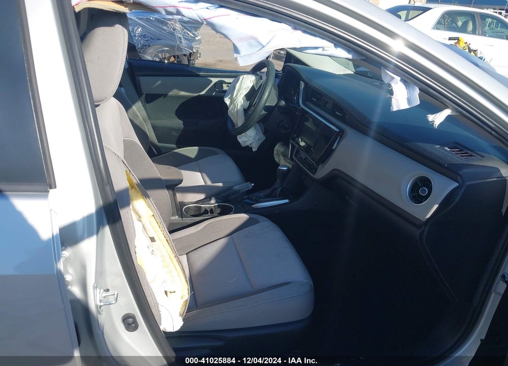 2019 TOYOTA COROLLA LE VIN: 5YFBURHE3KP863336