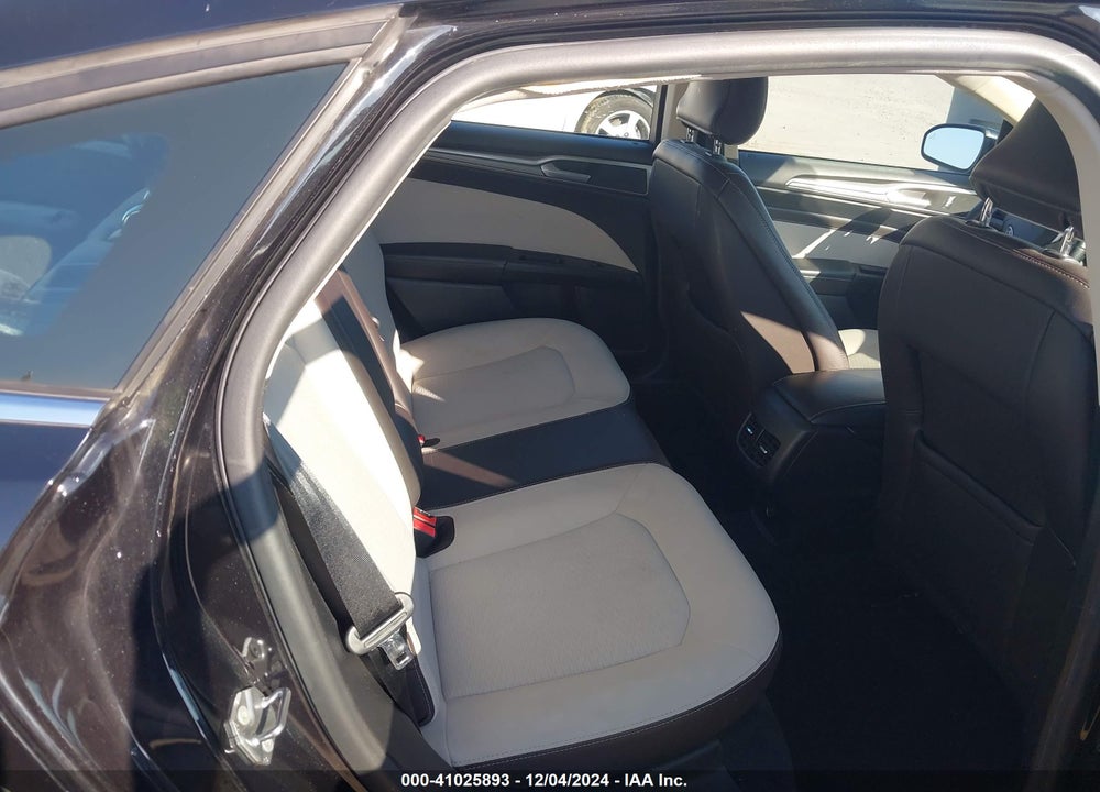 2019 FORD FUSION SE VIN: 3FA6P0HD9KR233008