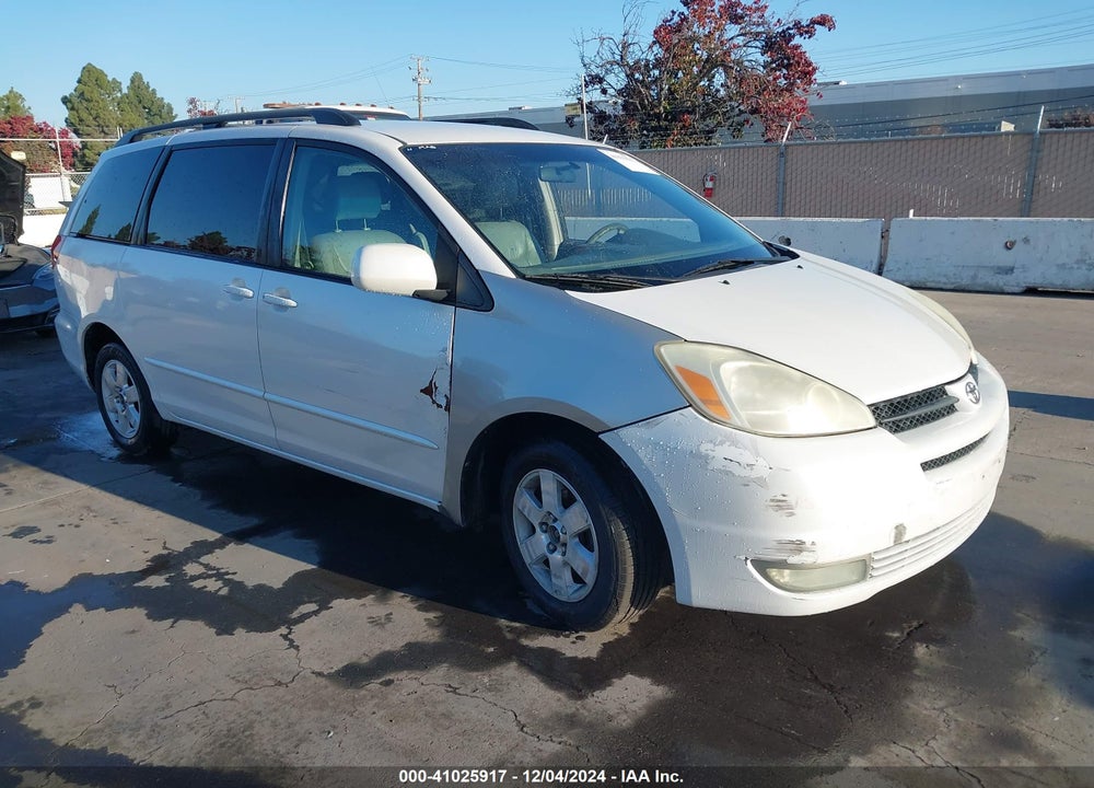 2004 TOYOTA SIENNA XLE VIN: 5TDZA22C54S059605