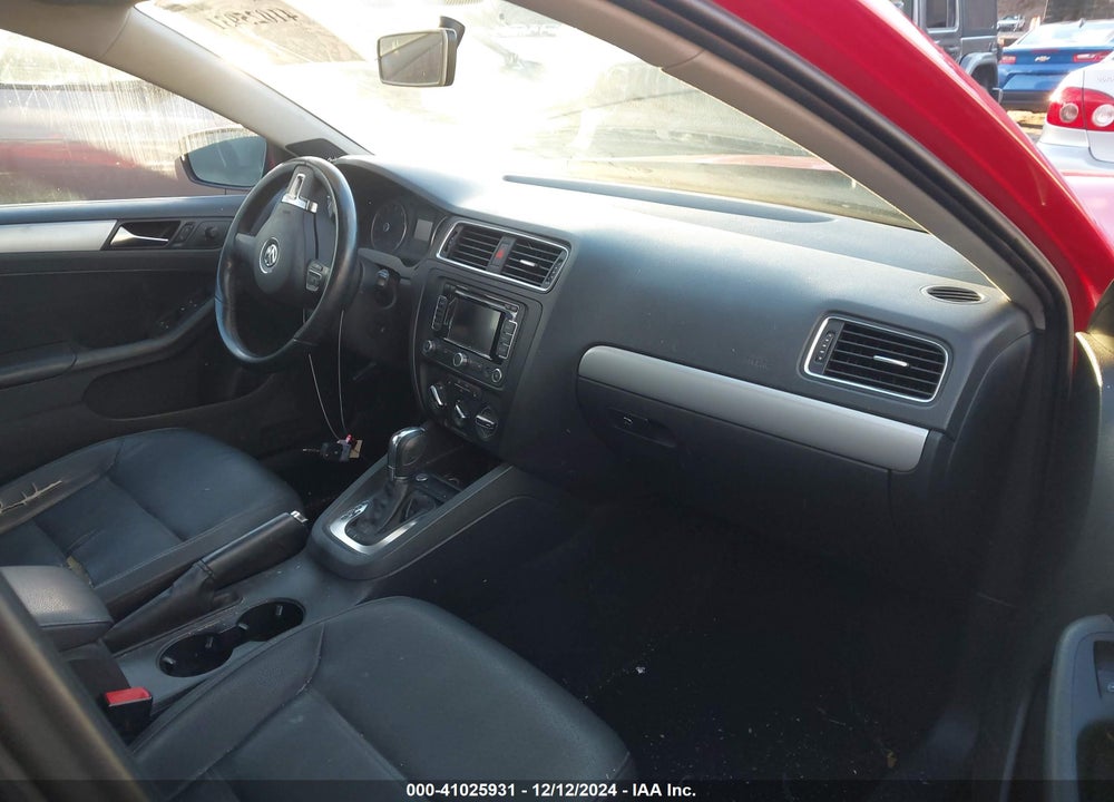 2012 VOLKSWAGEN JETTA 2.5L SEL VIN: 3VWLP7AJ9CM327777