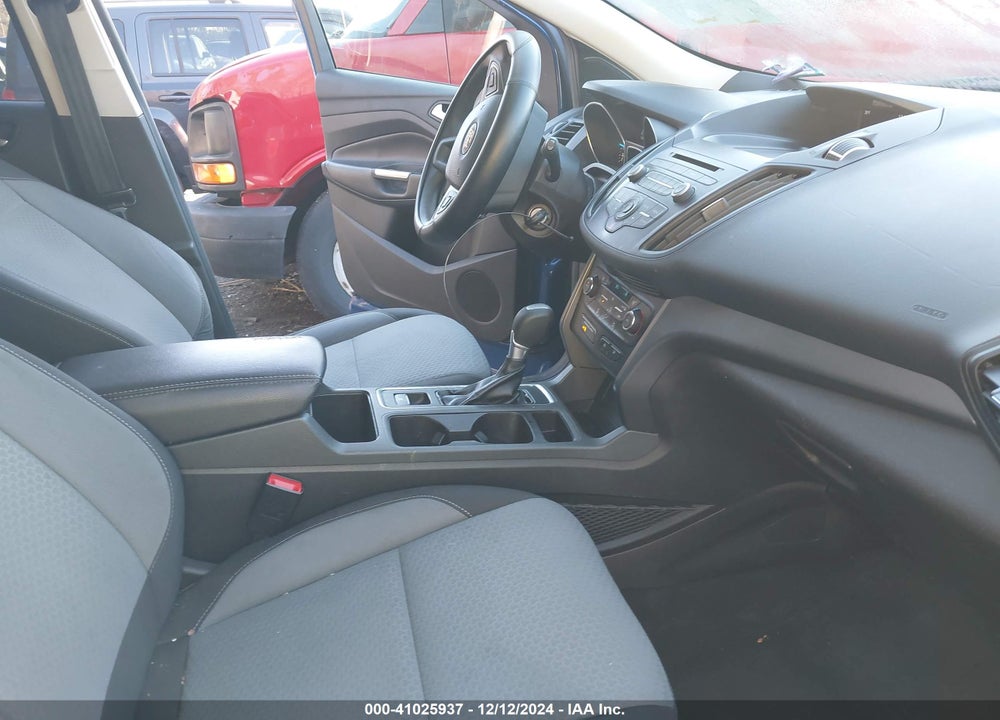 2017 FORD ESCAPE SE VIN: 1FMCU9GD5HUA86579