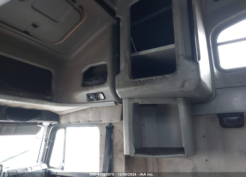 1994 FREIGHTLINER FLD FLD120 VIN: 1FUYDZYB8RP453412