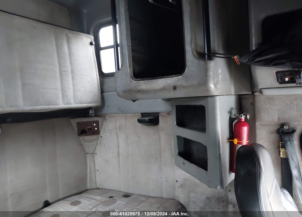 1994 FREIGHTLINER FLD FLD120 VIN: 1FUYDZYB8RP453412