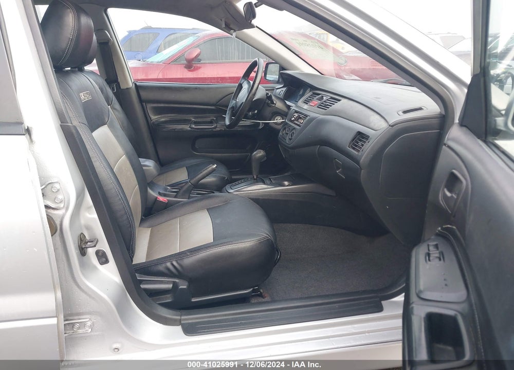 2002 MITSUBISHI LANCER VIN: JA3AJ86E92U038601