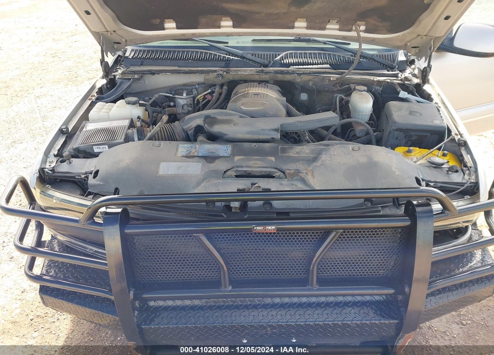 2004 CHEVROLET SUBURBAN 2500 LT VIN: 1GNGK26U44R167372