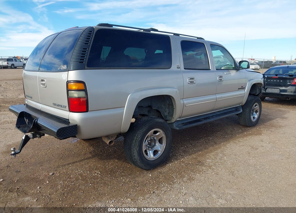 2004 CHEVROLET SUBURBAN 2500 LT VIN: 1GNGK26U44R167372