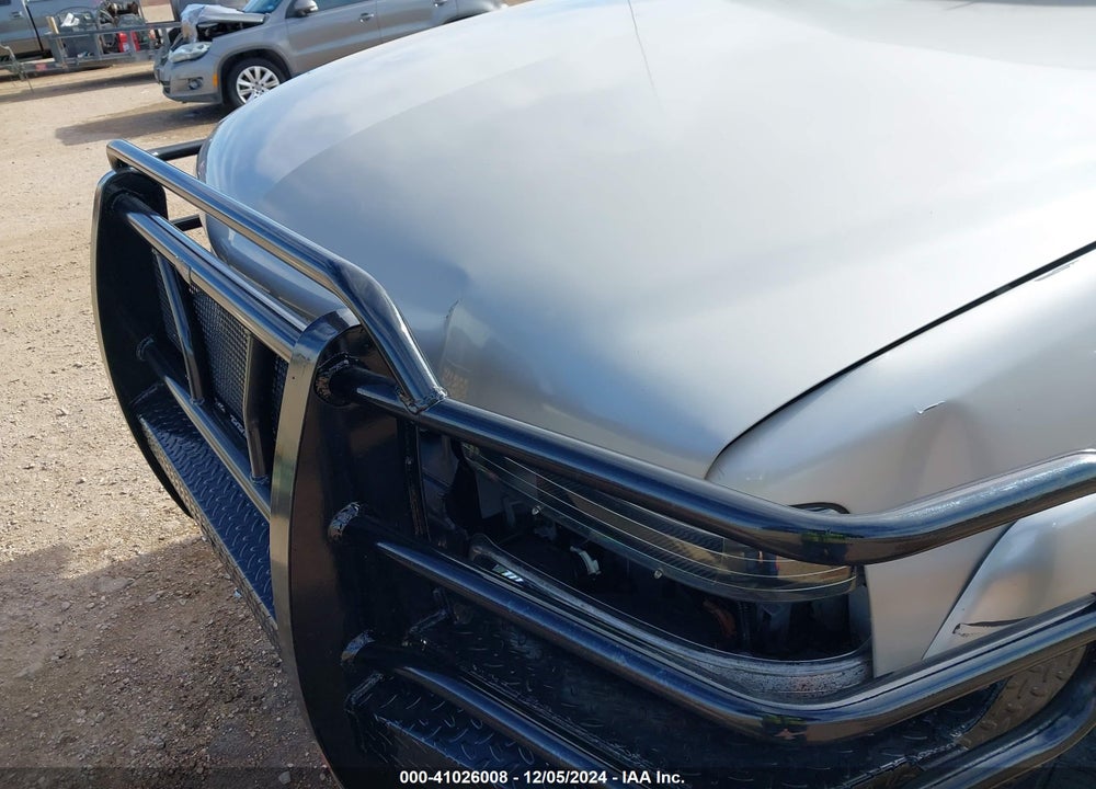 2004 CHEVROLET SUBURBAN 2500 LT VIN: 1GNGK26U44R167372