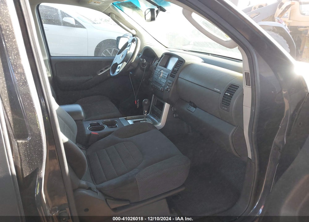 2011 NISSAN PATHFINDER SV VIN: 5N1AR1NN7BC630485